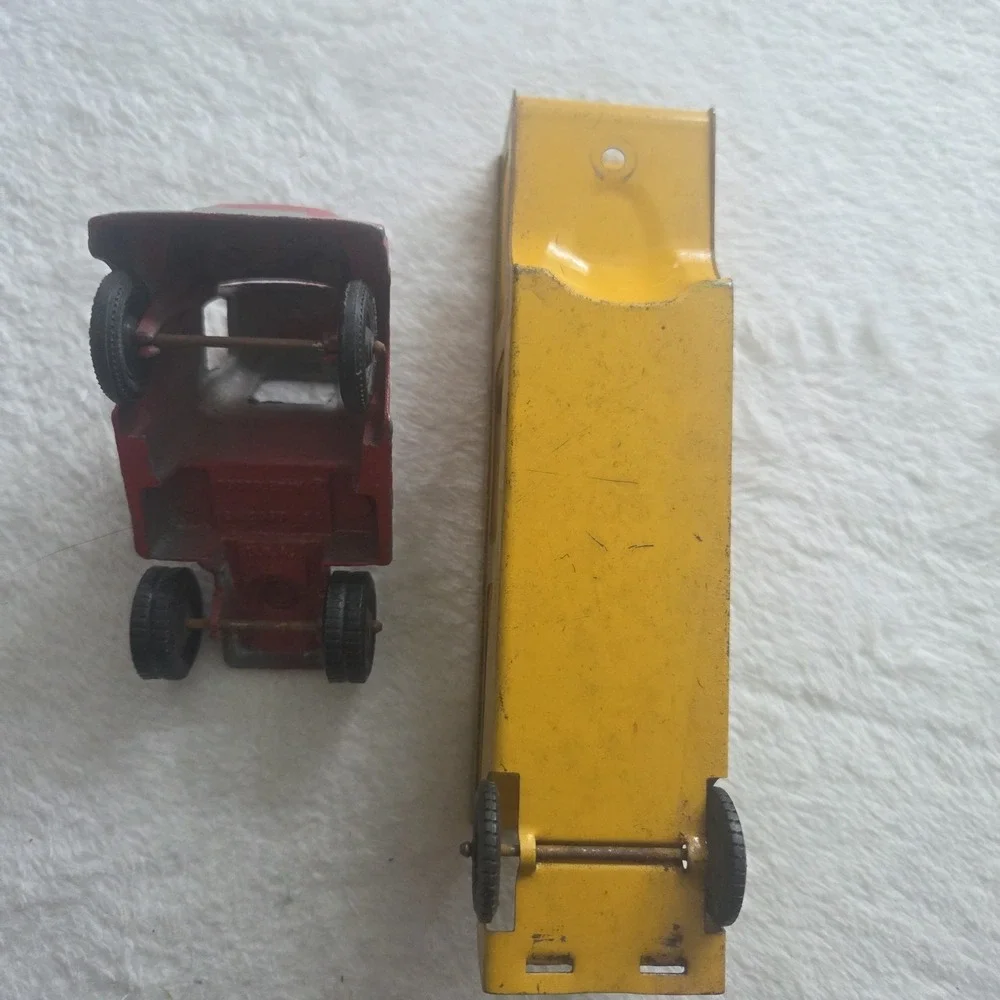 TootsieToy International RC 180‎ Auto Transport w/o Tin Ramp Single Axle Trailer
